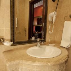 Номер стандарт с 1 двуспальной кроватью