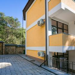 Коттедж Алуштик