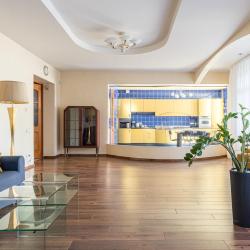 3-комнатные апартаменты улучшенные с 2 двуспальными кроватями