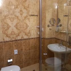 Номер комфорт улучшенный с балконом и видом на море 4 или 5 этаж