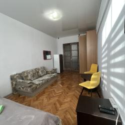Фото Отель Меблированная комната Family House (Фэмили Хаус) на Красной