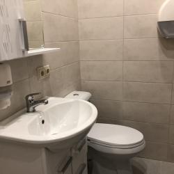 Номер стандарт с 1 двуспальной кроватью (без окна)