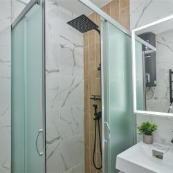 Фото Отель Premium (Премиум) на улице Гусарская