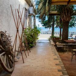 Фото Отель Дэм