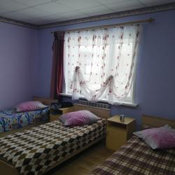 Кровать в 6-местном общем номере