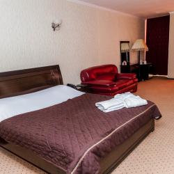 Номер люкс с 1 двуспальной кроватью