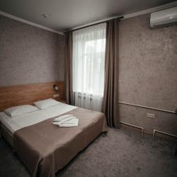 Номер стандарт с 1 двуспальной кроватью