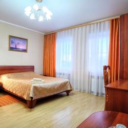 Фото Отель Три звезды (первый корпус)