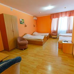 Номер стандарт эконом с 4 односпальными кроватями