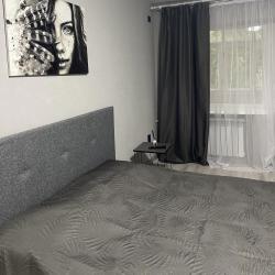 3-комнатные апартаменты улучшенные Карла Маркса 50