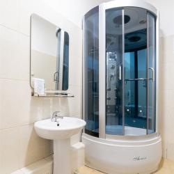 Номер стандарт семейный с 1 двуспальной кроватью