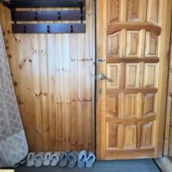 Коттедж с 1 двуспальной кроватью и 1 двухъярусной кроватью