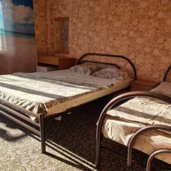 Комната стандарт с 1 односпальной и 1 двуспальной кроватью