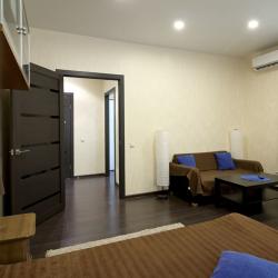 Фото Апартаменты на улице Короленко 10