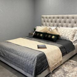 3-местный номер люкс с 1 двуспальной кроватью