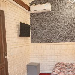 Номер стандарт улучшенный с 1 двуспальной кроватью (мансарда)