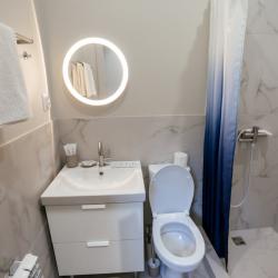 2-местный номер эконом с 1 двуспальной кроватью