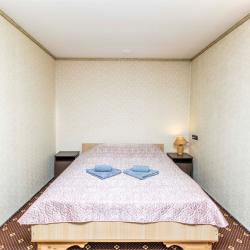 Номер стандарт с 1 двуспальной кроватью