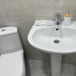 Номер делюкс с 1 двуспальной кроватью (с завтраком)