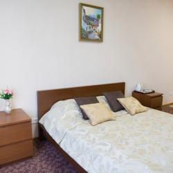 Номер стандарт с 1 двуспальной кроватью