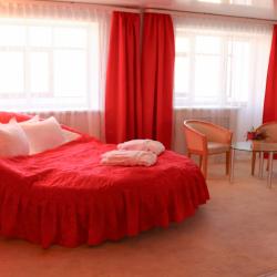 Номер люкс с 1 двуспальной кроватью