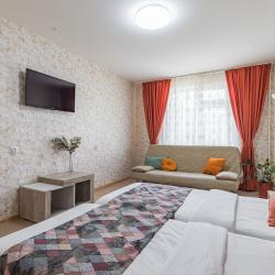 Фото Отель Стрелка на улице Бурнаковская 55