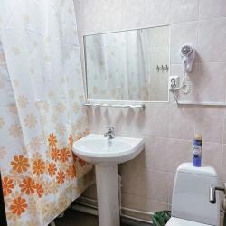 Номер стандарт с 1 двуспальной кроватью (с завтраком)