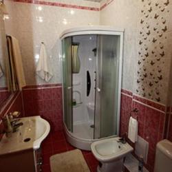 Номер полулюкс с 1 двуспальной кроватью