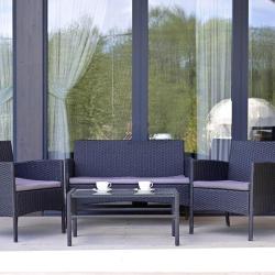 Фото Отель BarnHouse Village (БарнХаус Виллэдж)