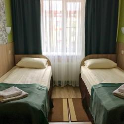 Номер стандарт с 2 односпальными кроватями (без кондиционера)