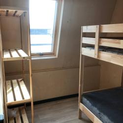 Номер стандарт с 1 двухъярусной кроватью (удобства на этаже)