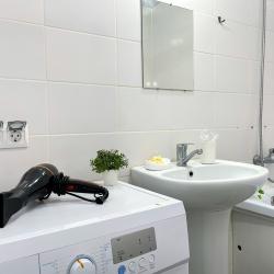 Фото Апартаменты на улице Лётчика Ларюшина 6 корпус 1