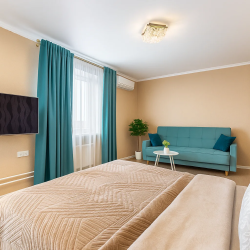 Фото Отель RusHouse (РусХаус) на улице Чистопольская 61Б