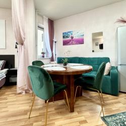 Фото Апартаменты студия InRoomSPb на проспекте Энгельса 136