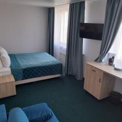 Номер полулюкс с 1 двуспальной кроватью