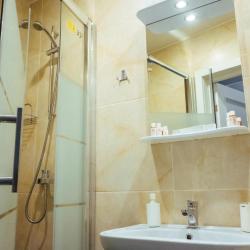 Номер комфорт с 1 двуспальной кроватью и мини-кухней