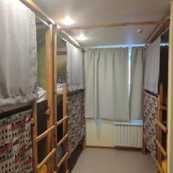 Кровать в 8-местном общем номере