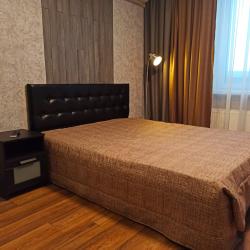 Фото Апартаменты на улице Короленко 4