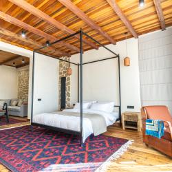 Номер люкс с 1 двуспальной кроватью, ванной и французским балконом