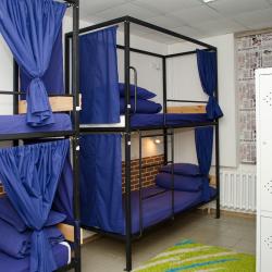 Кровать в 6-местном общем номере