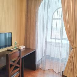 Номер полулюкс с 1 двуспальной кроватью