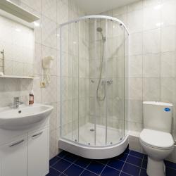 Фото Отель House on Potapova (Гостевой дом на Потапова)