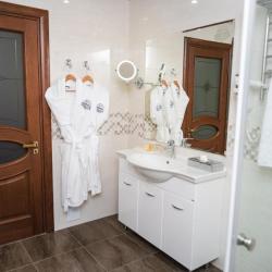 Номер улучшенный бизнес с 1 двуспальной кроватью