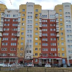 Нижняя кровать в 8-местном общем номере (общие удобства)
