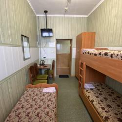 Кровать в 3-местном общем номере (удобства на этаже)