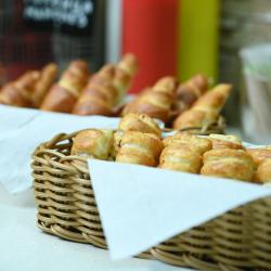 Фото Отель Golden Hill (Голден Хилл)