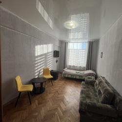 Фото Отель Меблированная комната Family House (Фэмили Хаус) на Красной