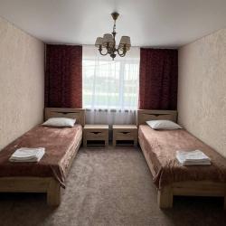 Комната стандарт с 2 односпальными кроватями (общие удобства)