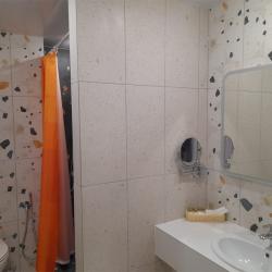 Номер полулюкс с 1 двуспальной кроватью