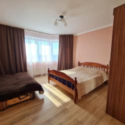 Фото Апартаменты на улице Курыжова 30 к1